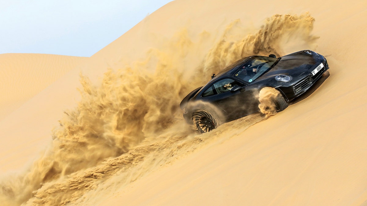 porsche dakar sand