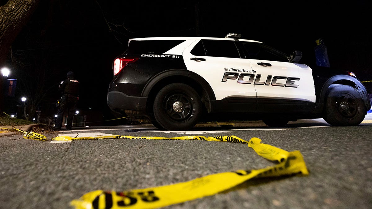 Charlottesville police at UVA shooting scene