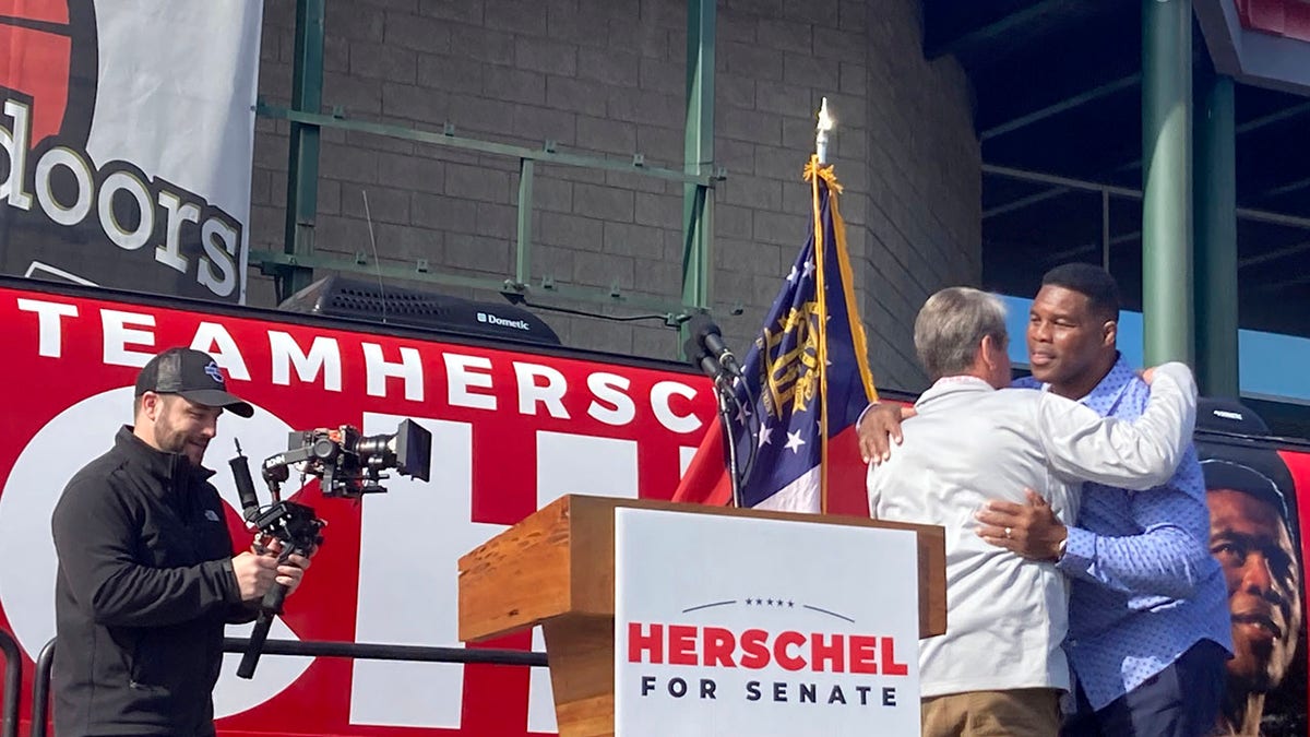 Gov Kemp campaigns with Herschel Walker