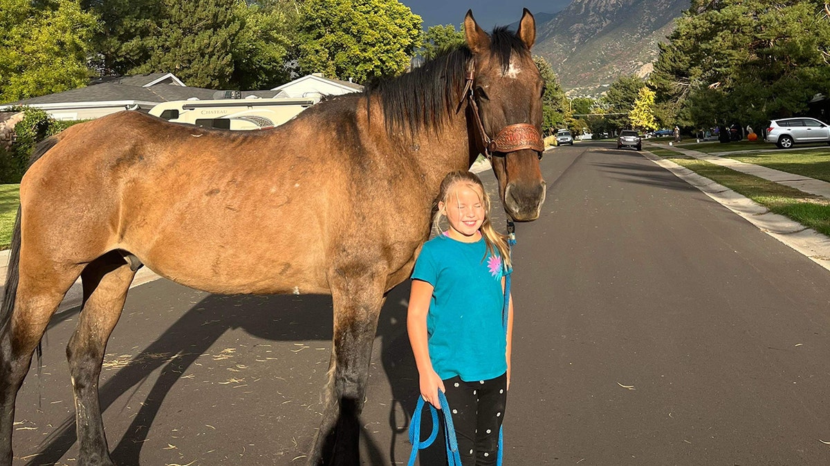 Shane Adams' daughter with Mongo