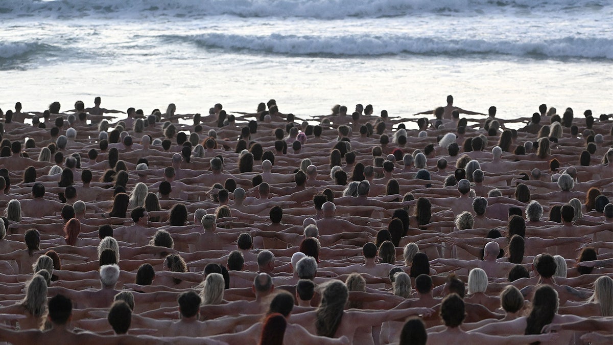 Nude Australians raise awareness