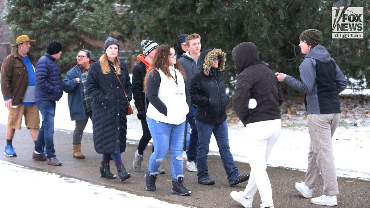 Students tour the University of Idaho Campus