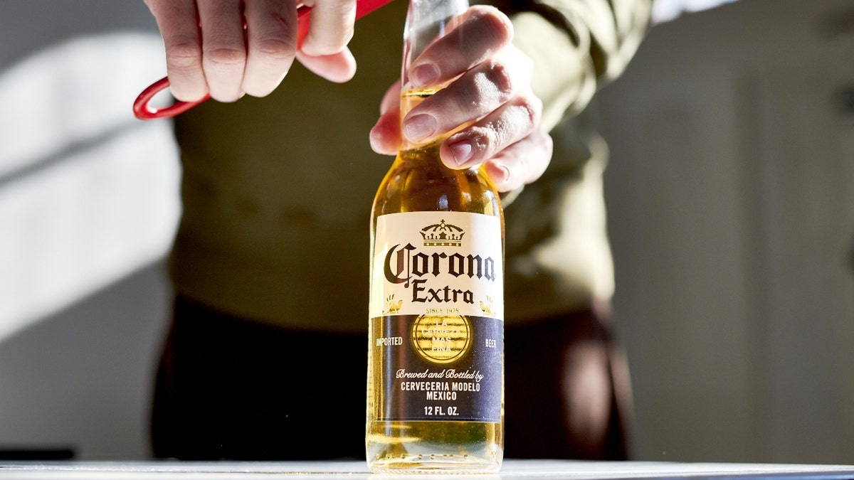 Corona beer opening