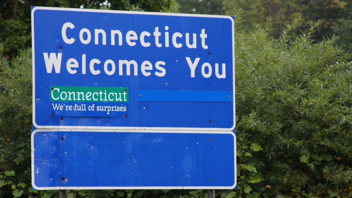 Welcome to Connecticut sign