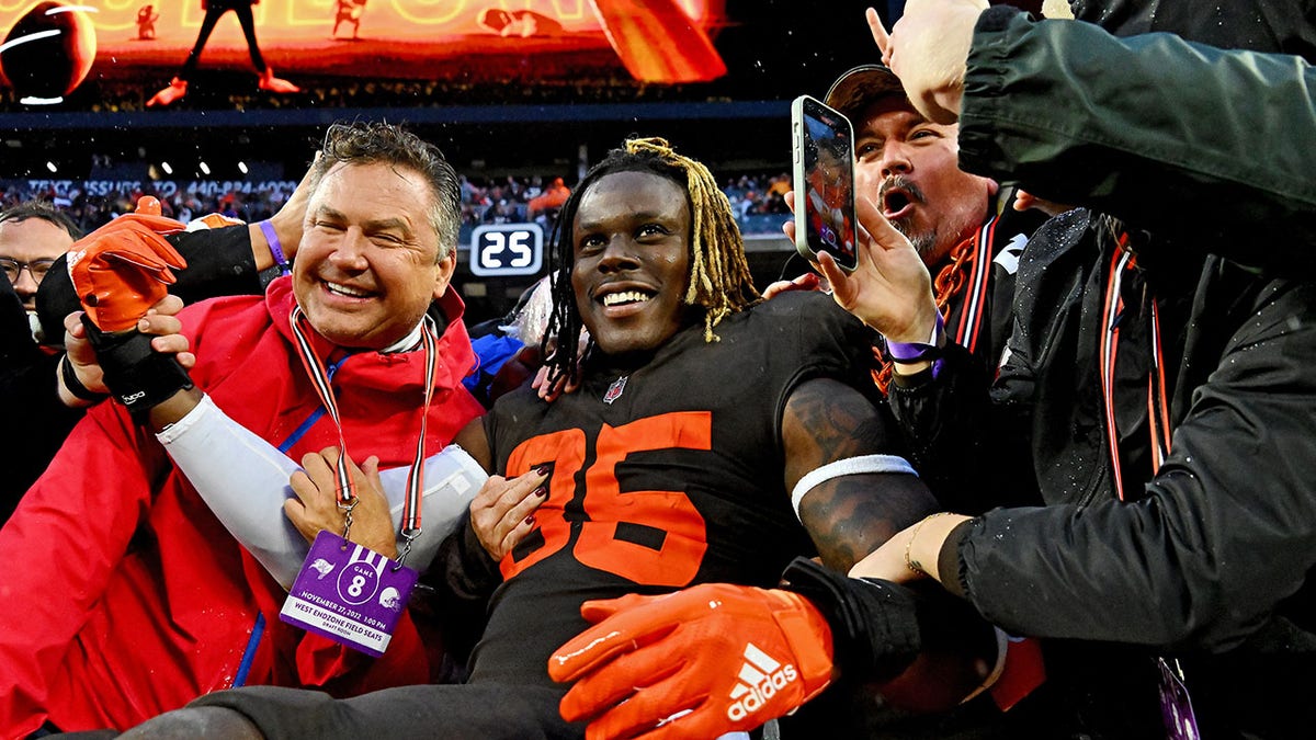 David Njoku celebrates a win