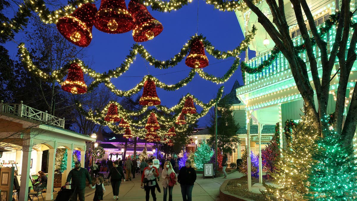 Dollywood Christmas lights on full display