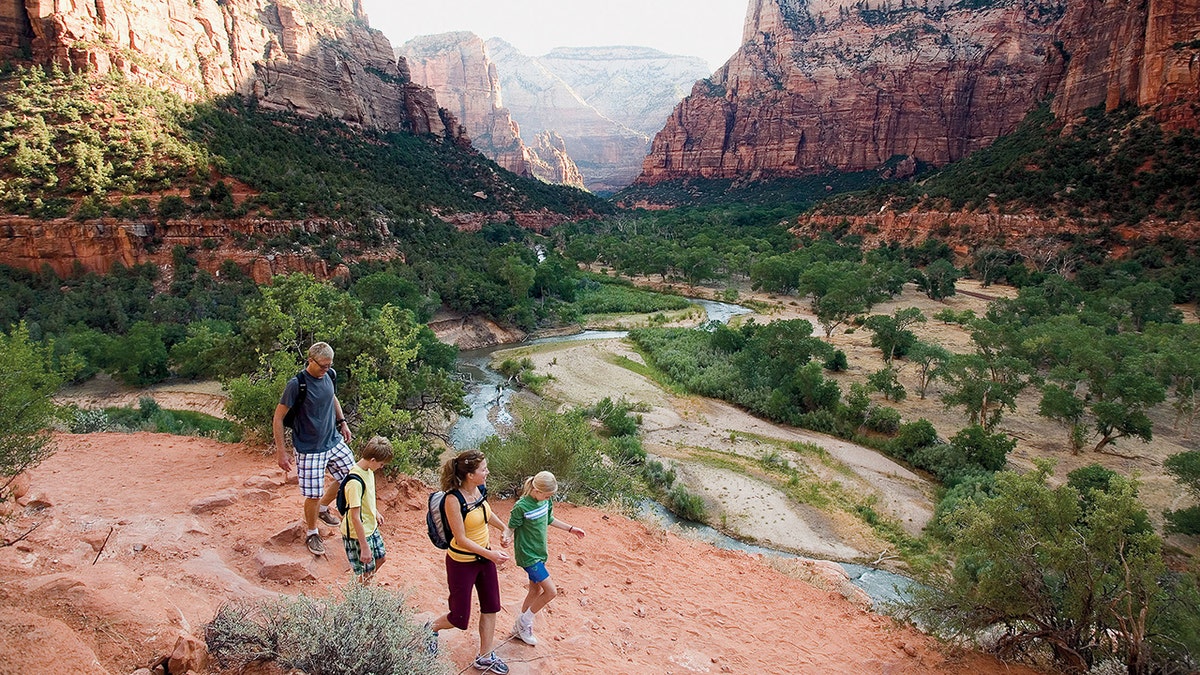 zion national park zion canyon