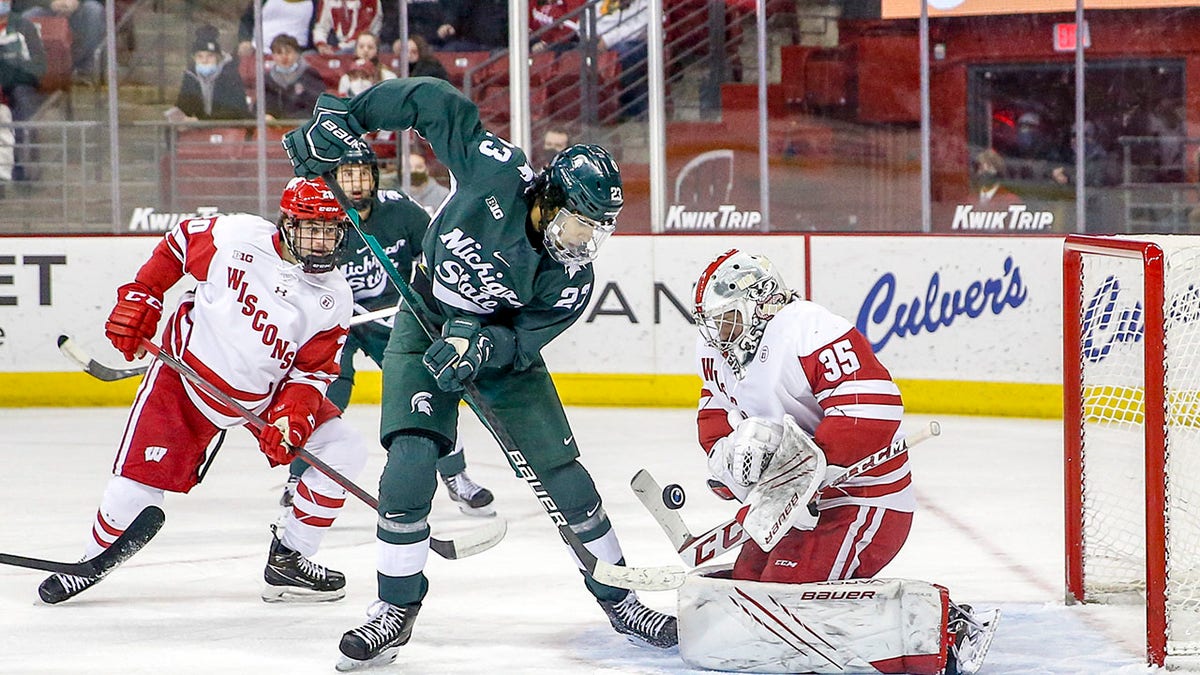 Jagger Joshua plays against Wisconsin