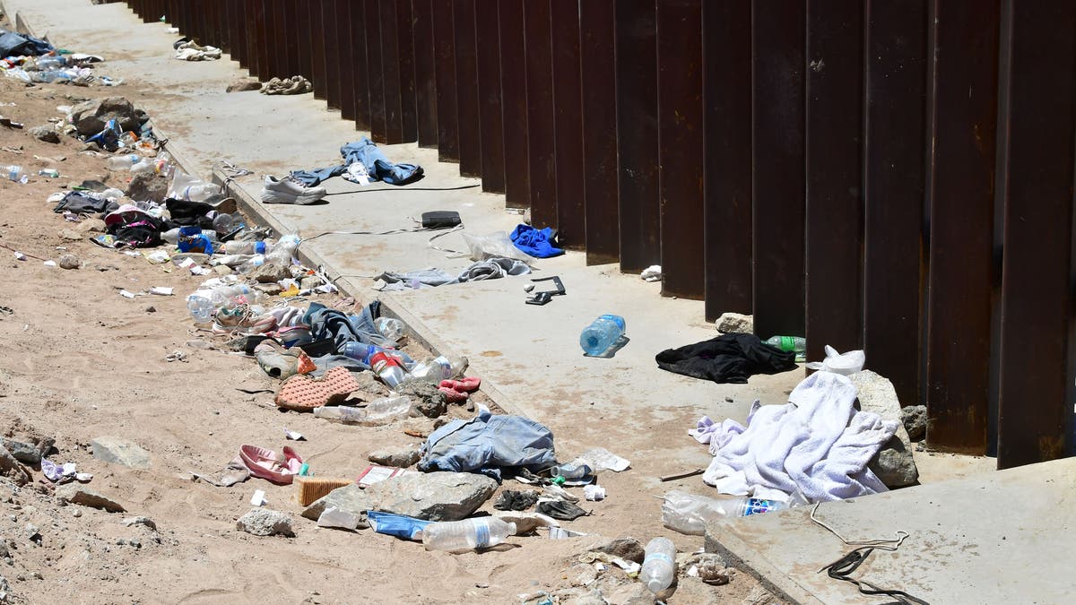 photo of trash left at border