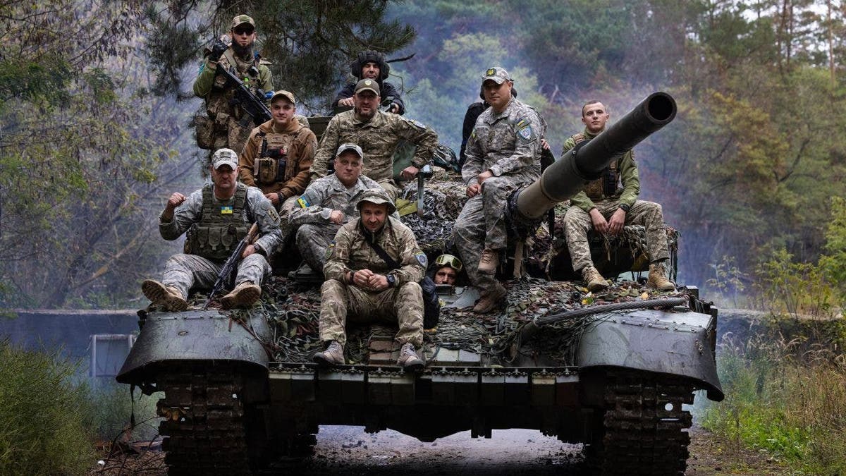 Russian army repels 8 Ukrainian attacks in DPR, eliminates over 300  militants - top brass, International
