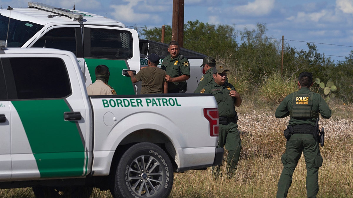 El Paso Border Patrol agents 