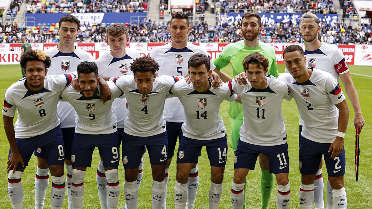 The USMNT poses for a group photo