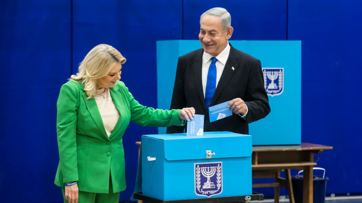 Benjamin Netanyahu voting