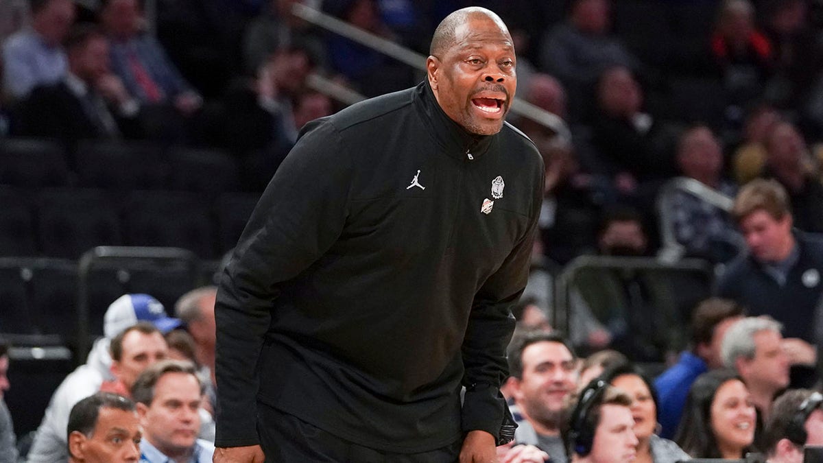 Patrick Ewing coaches his Hoyas in the Big East tournament