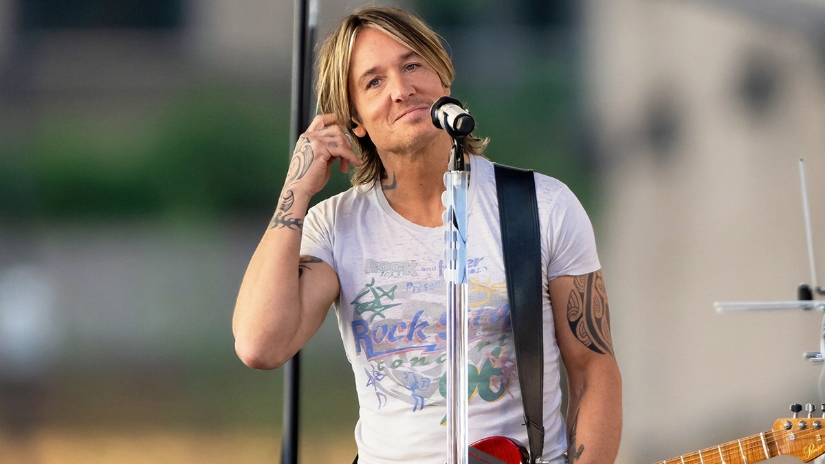 Keith Urban on stage