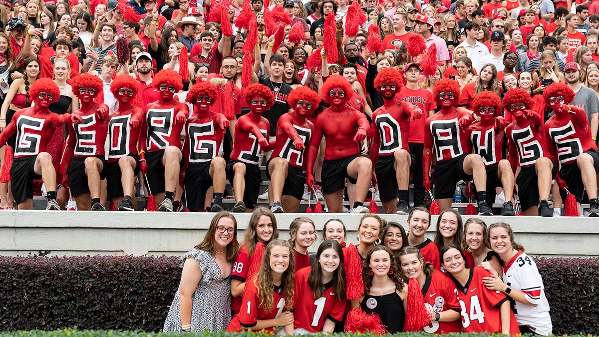 Fans of the Georgia Bulldogs