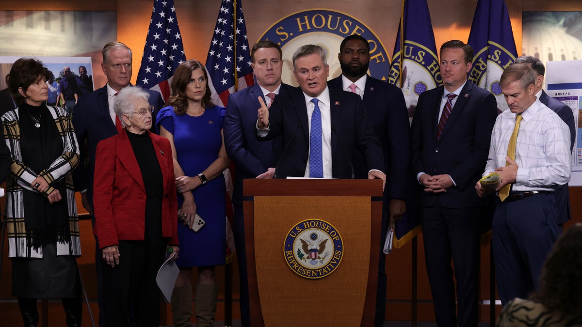 WASHINGTON, DC - NOVEMBER 17: Flanked by House Republicans, U.S. Rep. James Comer (R-KY) speaks during a news conference at the U.S. Capitol on November 17, 2022 in Washington, DC. House Republicans held a news conference to discuss "the Biden family's business dealings." (Photo by Alex Wong/Getty Images)
