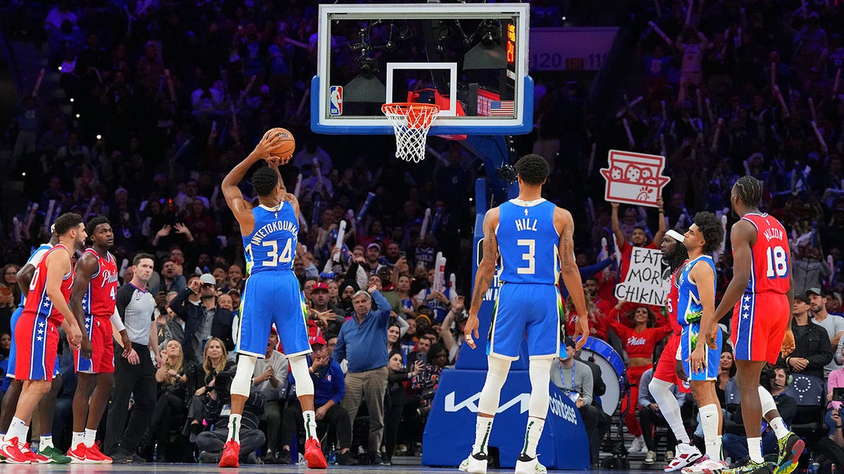 Bucks’ Giannis Antetokounmpo Shoves Ladder To Ground In Postgame Free ...