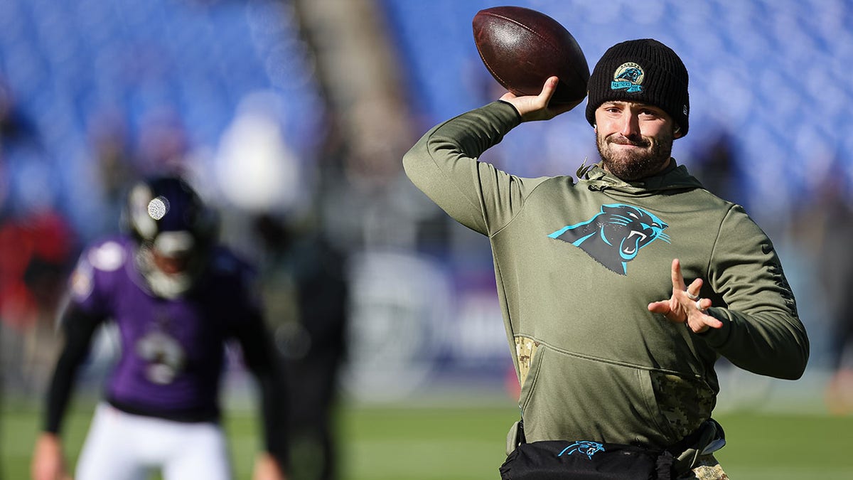 Los Angeles Rams claim Baker Mayfield off waivers from Panthers - Field  Gulls