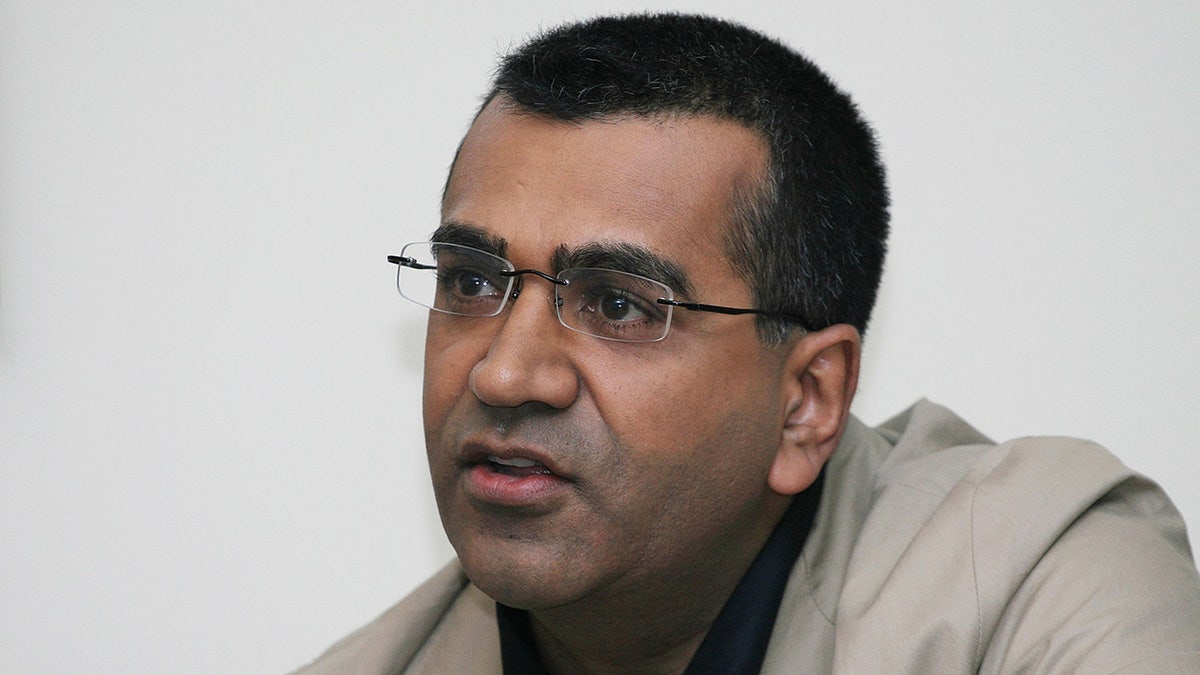 Martin Bashir at a press conference