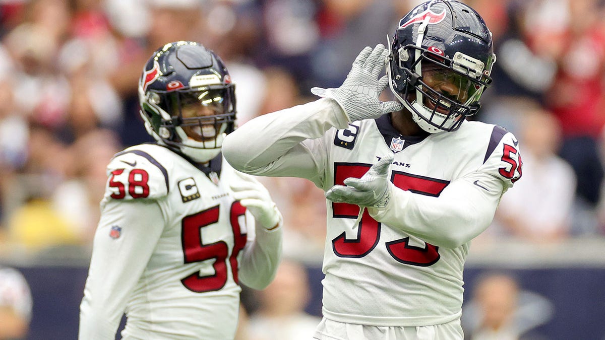 Jerry Hughes vs the Colts