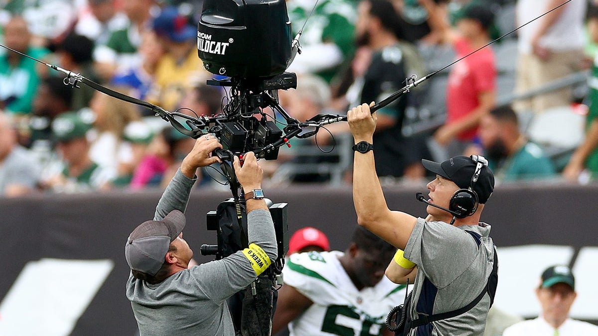 NFL roundup: New York Jets shock Buffalo Bills despite camera mishap, NFL