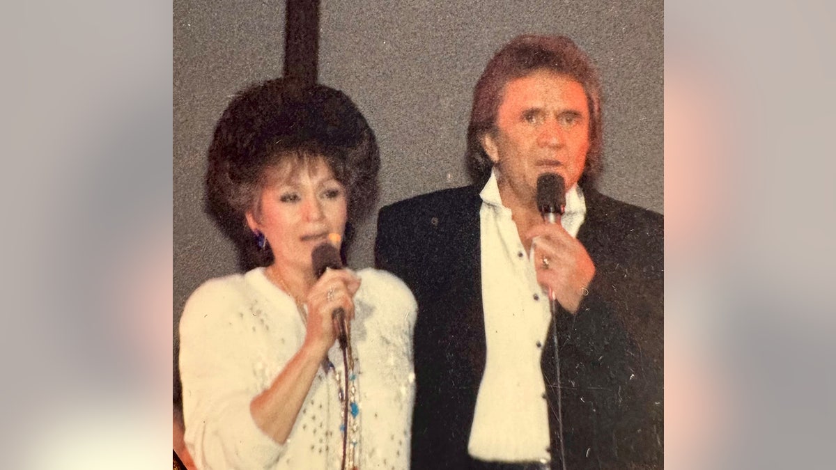 Joanne Cash singing with Johnny Cash