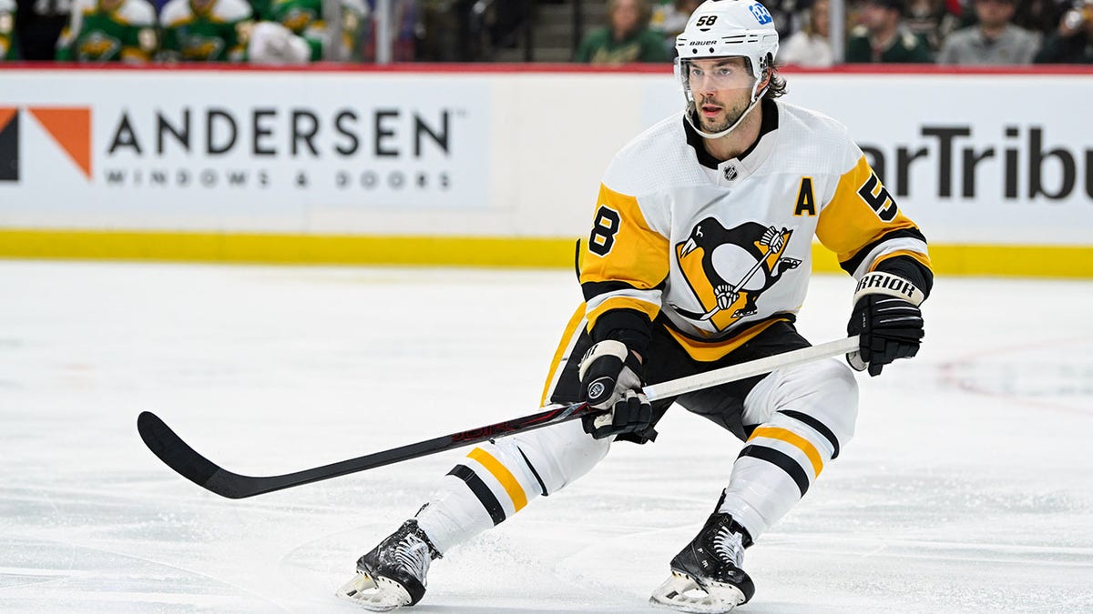 Kris Letang defends