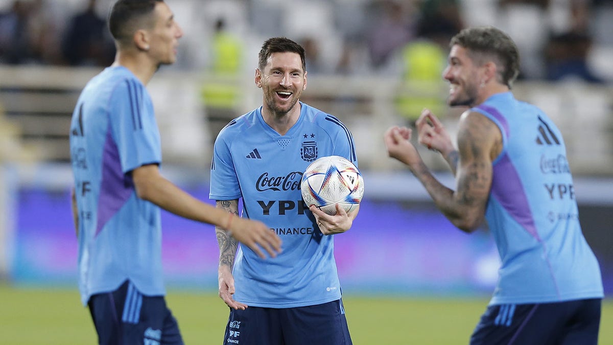 Lionel Messi prepares for friendly