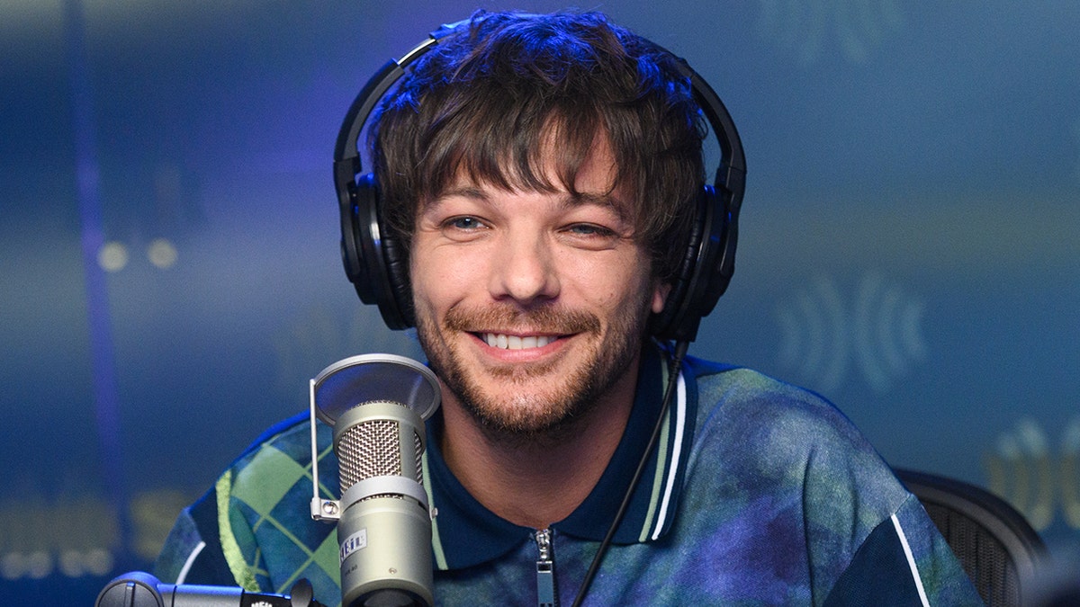 Louis Tomlinson reveals he used to be bothered by Harry Styles' success  after One Direction breakup