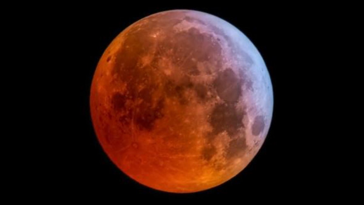 blood lunar eclipse