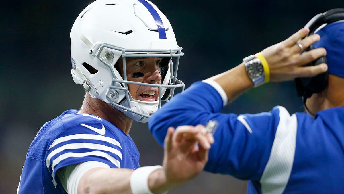 Colts, Saturday mismanage clock at end of loss to Steelers