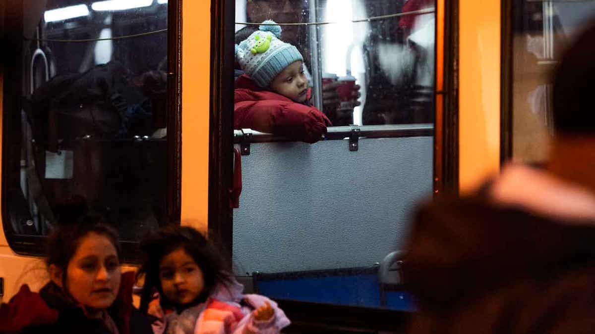 Migrant bus sent to Philadelphia