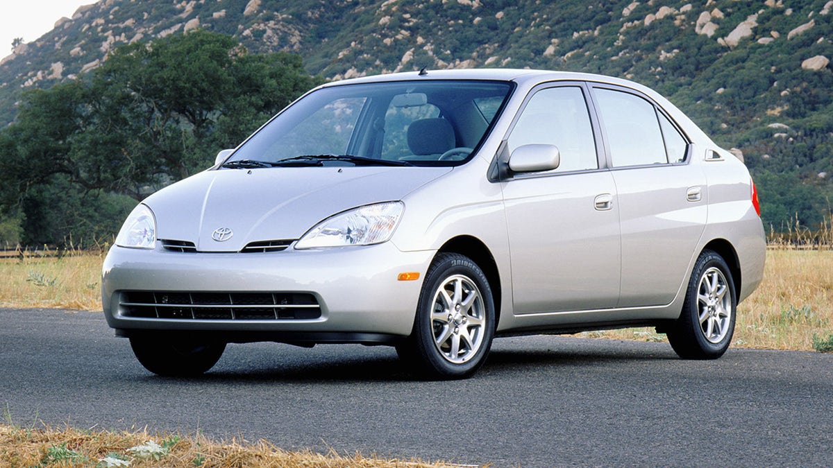 2001 TOYOTA PRIUS