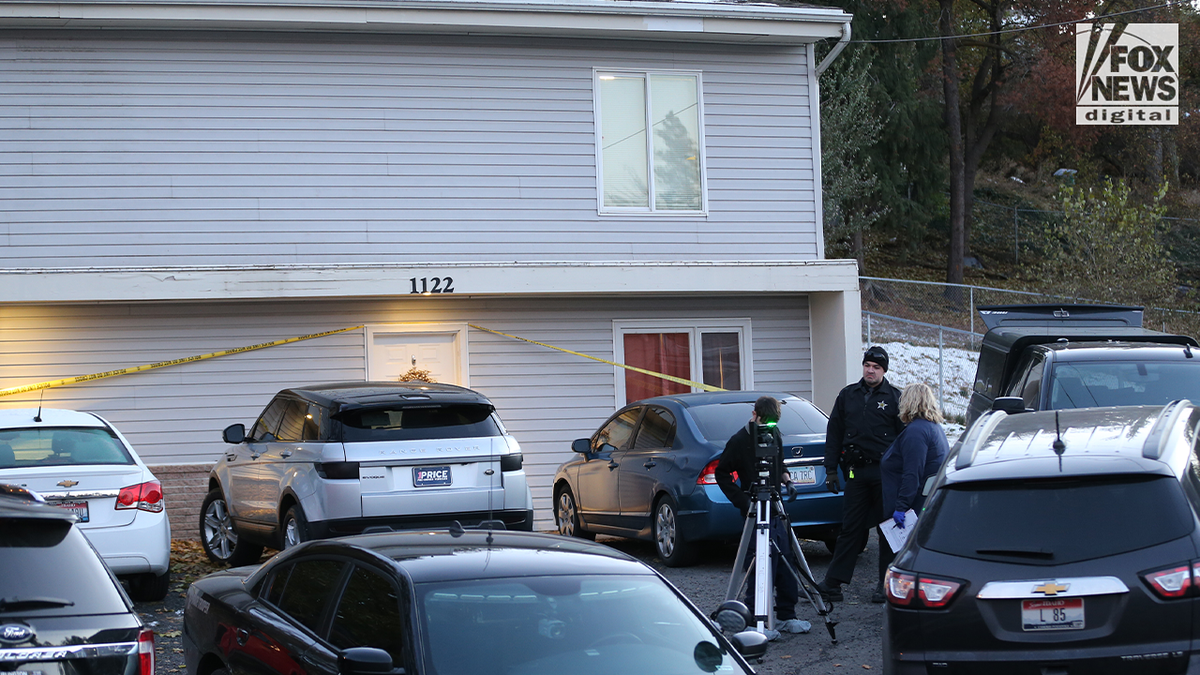 Idaho Murders: Investigators Seen Gathering Evidence Inside Home Where ...