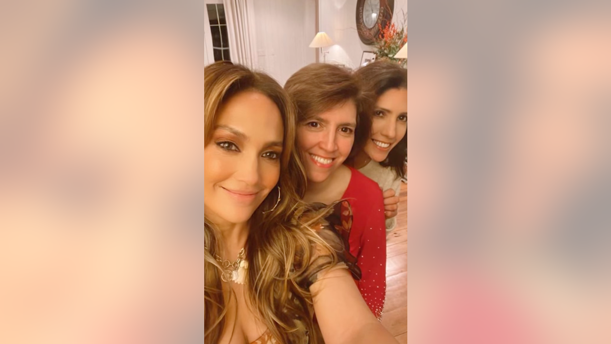 Jennifer Lopez with her sisters
