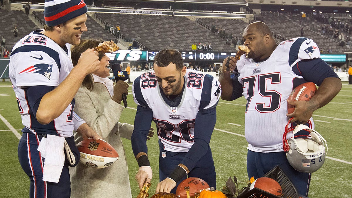 Tom Brady Thanks His 'Unbelievable' Parents Ahead of Thanksgiving