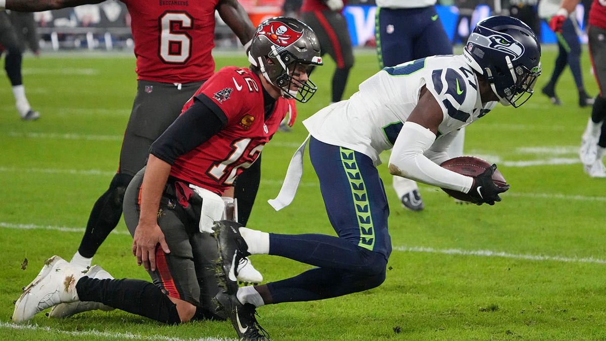 Seahawks 16-21 Buccaneers: Even with Tom Brady slipping, Bucs