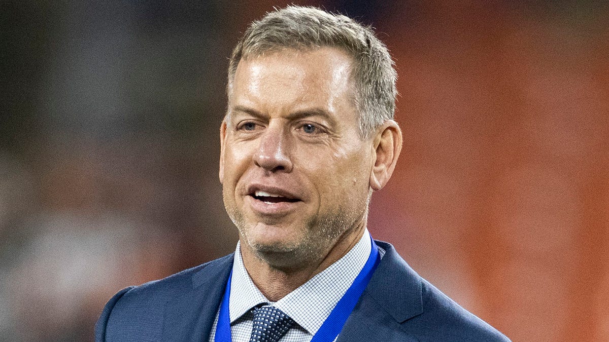 Longtime NFL broadcaster Troy Aikman says he missed his shot at