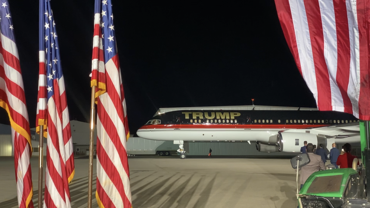 Trump plane in Ohio