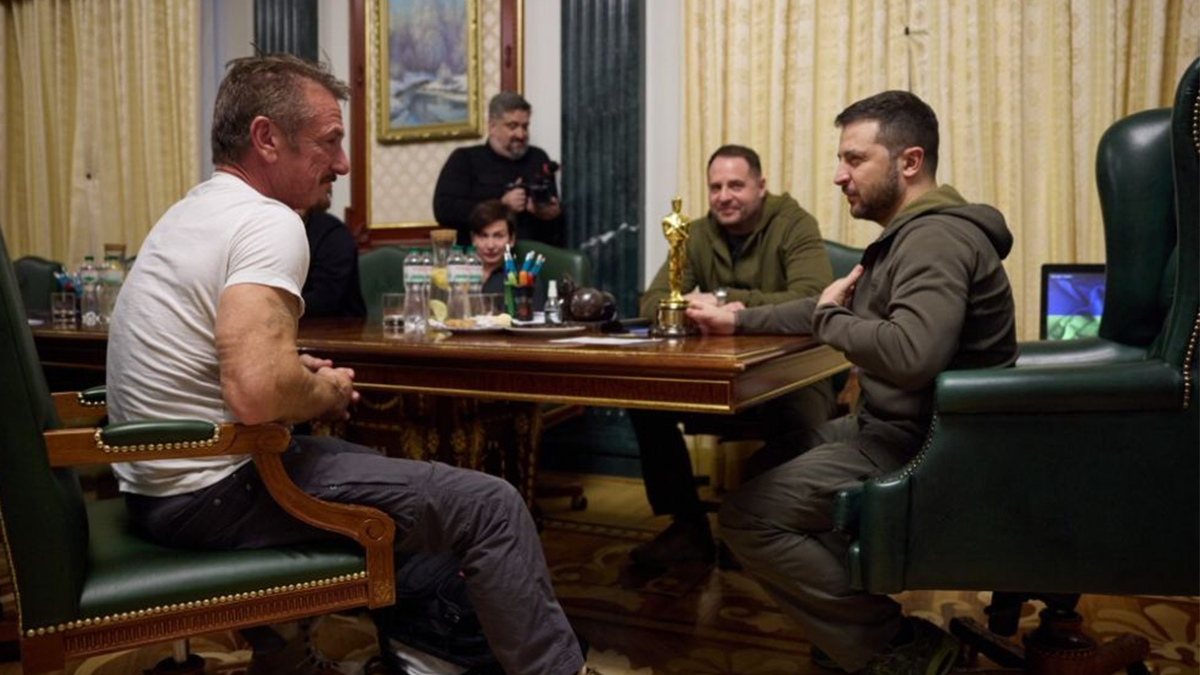 Sean Penn meets with Zelenskyy