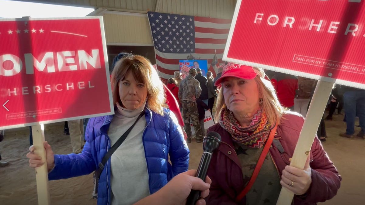 Walker supporters speaking with Fox