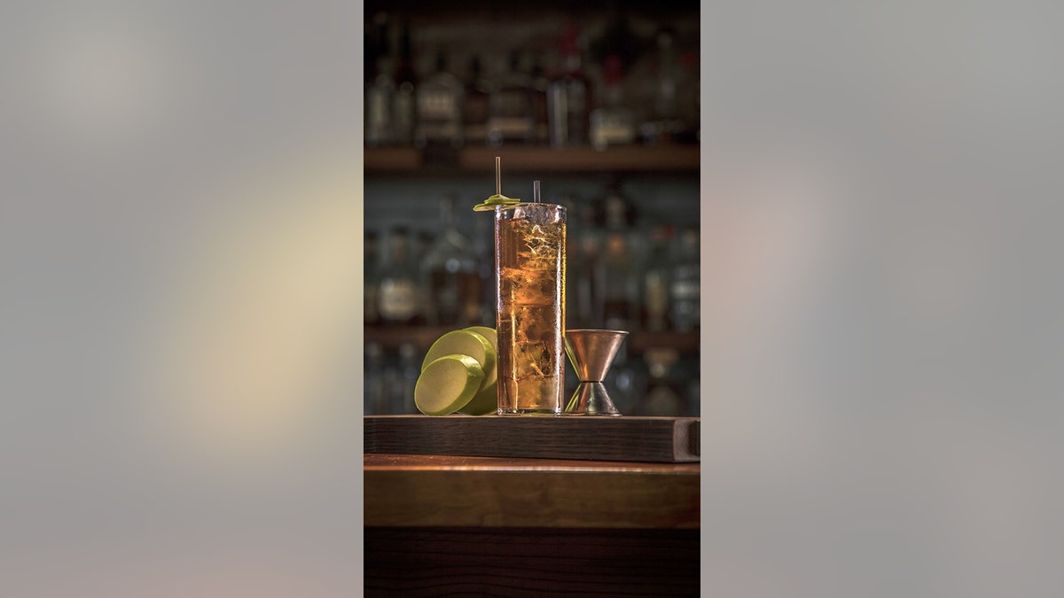 Apple Rose Thanksgiving cocktail