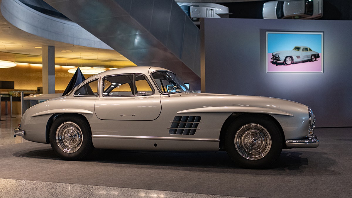 Mercedes-Benz: 300SL Book (German, English and French