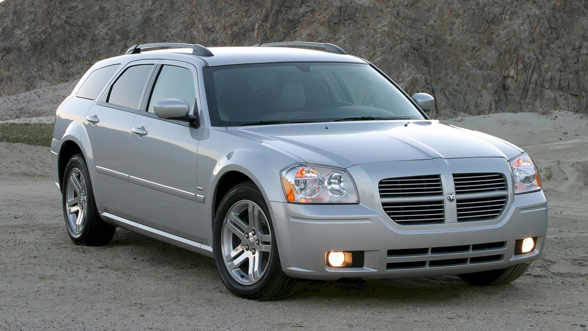 dodge magnum