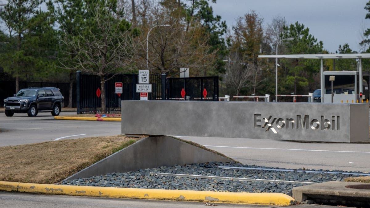 Entrance to Exxon Mobil Houston Campus