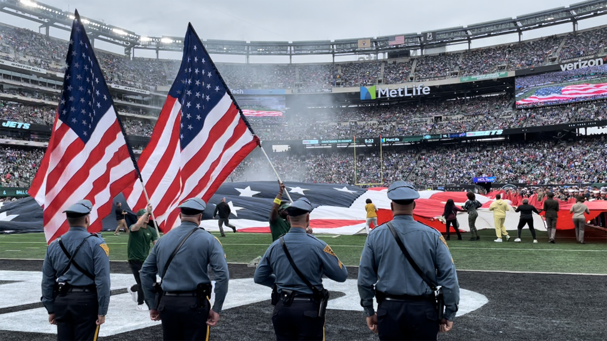 metlife american flags