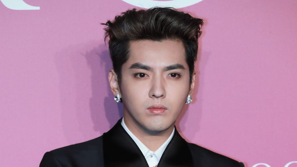 One of China's Biggest Stars, Kris Wu, Faces a #MeToo Storm - The New York  Times
