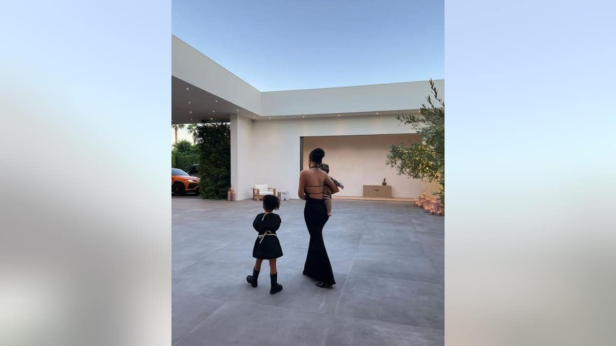 Kylie Jenner held her son on her hip in glamorous snap