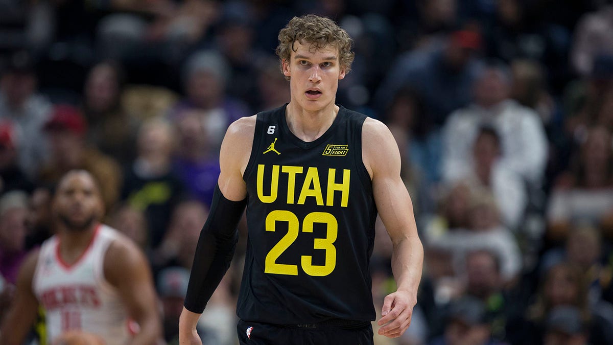 Lauri Markkanen says tanking chatter 'fuels' Jazz, who are off to